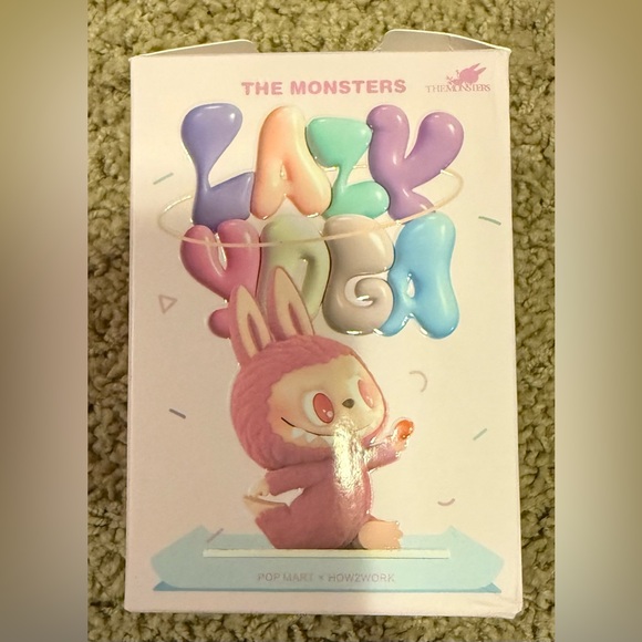 THE MONSTERS LAZY YOGA “the bird” figurine open box...